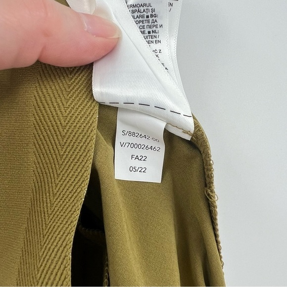 Athleta Vienna Slim Pant in Tapestry Gold Size 8P NEW - Picture 4 of 13